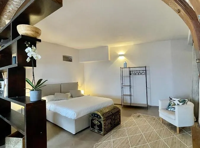 Corallini Luxury Apartments Shiro